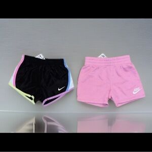 Nike Kids' Set- 2 Pairs Nike Kids Baby Girl's Tempo Nike NSW Club FT 5" Shorts
